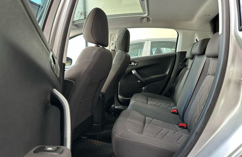 Peugeot 208 1.6 Griffe 16v - Foto #10