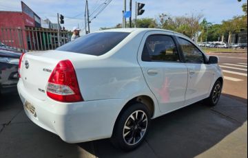 Toyota Etios Sedan XS 1.5 (Flex) - Foto #6
