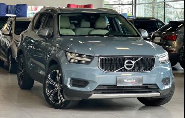 Volvo XC40 2.0 T5 Momentum AWD