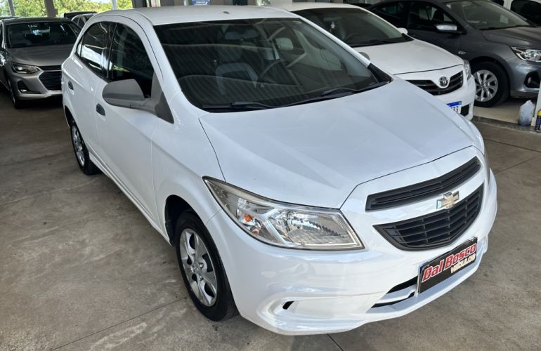 Chevrolet Onix 1.0 - Foto #3