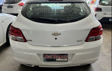 Chevrolet Onix 1.0 - Foto #5