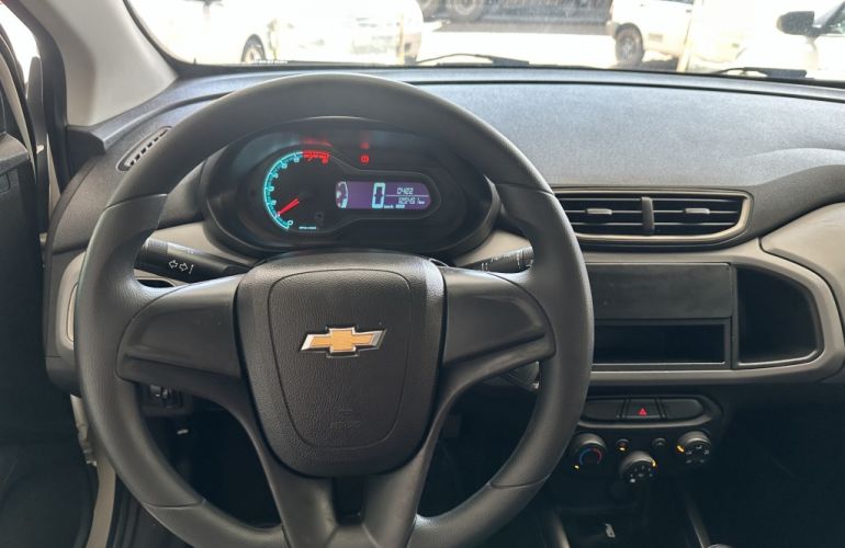 Chevrolet Onix 1.0 - Foto #7