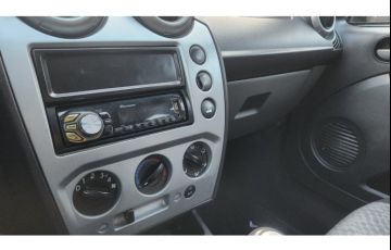 Ford Fiesta 1.6 Rocam Hatch 8V Flex 4p Manual - Foto #10