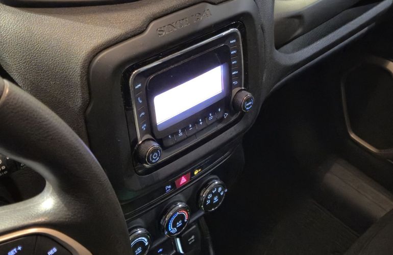 Jeep Renegade 1.8 16V Sport - Foto #8
