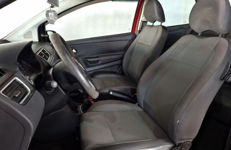 Volkswagen Fox 1.0 8V (Flex) 2p - Foto #6