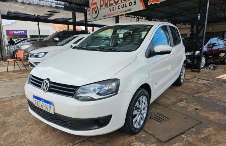 Volkswagen Fox 1.6 8V (Flex) - Foto #5