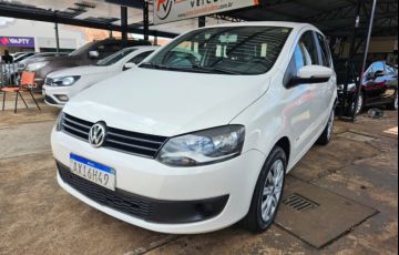 Volkswagen Fox 1.6 8V (Flex) - Foto #9