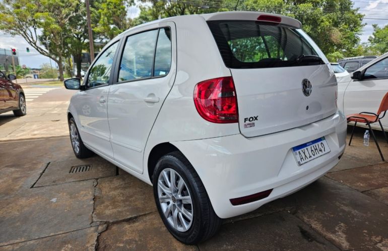 Volkswagen Fox 1.6 8V (Flex) - Foto #10