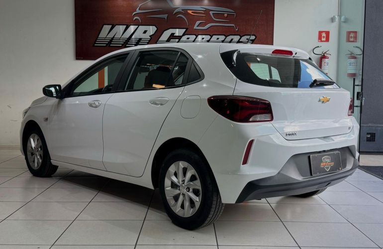Chevrolet Onix 1.0 LT - Foto #3