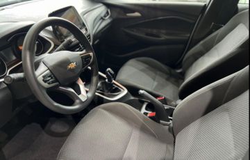 Chevrolet Onix 1.0 LT - Foto #6