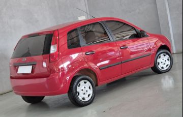 Ford Fiesta Hatch 1.0 - Foto #4