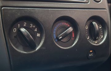 Ford Fiesta Hatch 1.0 - Foto #9