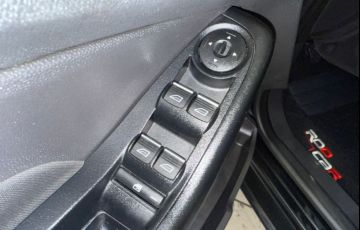 Ford Fiesta 1.6 SE Hatch 16v - Foto #10