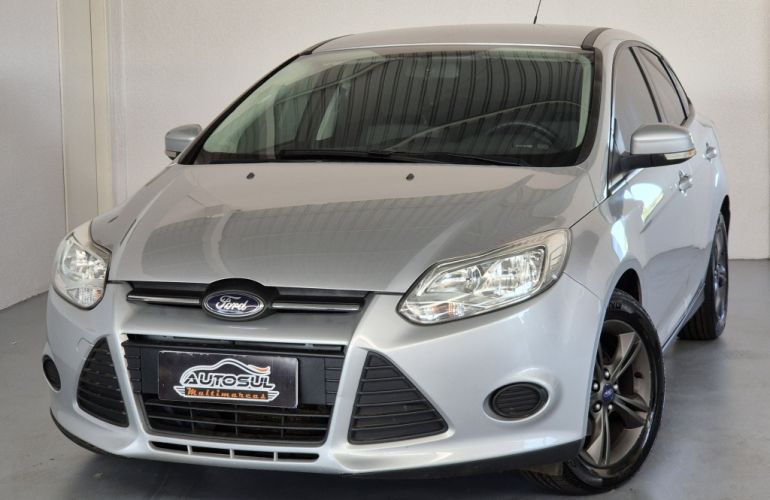 Ford Focus Fastback SE 2.0 PowerShift - Foto #2