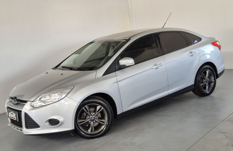 Ford Focus Fastback SE 2.0 PowerShift - Foto #3