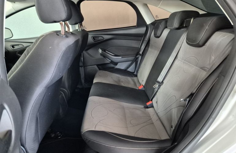 Ford Focus Fastback SE 2.0 PowerShift - Foto #8