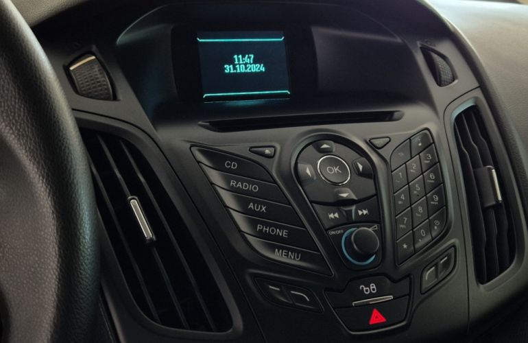 Ford Focus Fastback SE 2.0 PowerShift - Foto #10