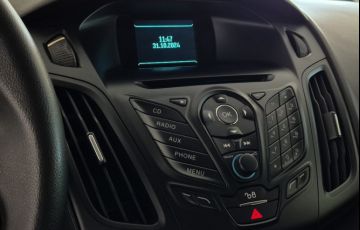 Ford Focus Fastback SE 2.0 PowerShift - Foto #10