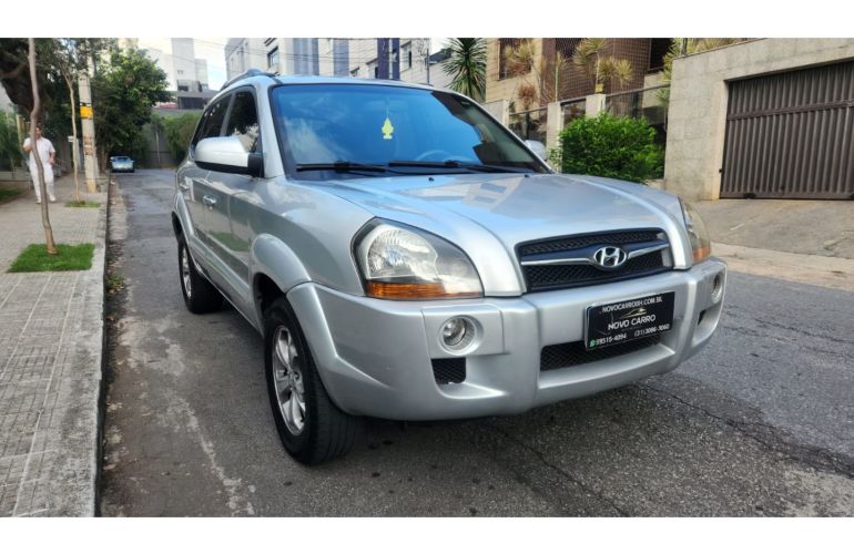 Hyundai Tucson 2.0 MPFi GLS 16V 143cv 2WD Flex 4p Automático - Foto #2