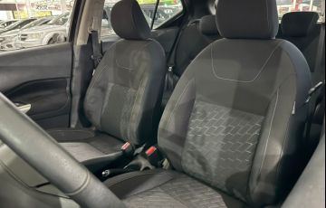 Nissan Kicks 1.6 16V Flexstart Advance - Foto #8