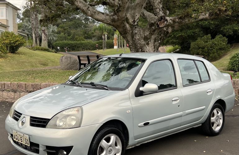 Renault Clio Sedan Privilége 1.6 16V (flex) - Foto #1