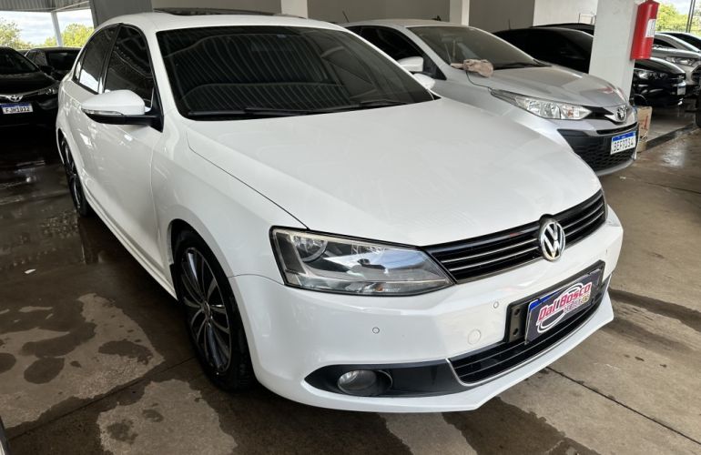Volkswagen Jetta 2.0 TSI Highline DSG - Foto #3
