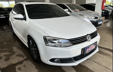 Volkswagen Jetta 2.0 TSI Highline DSG - Foto #3
