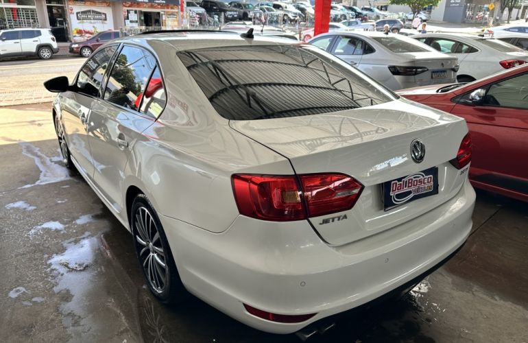 Volkswagen Jetta 2.0 TSI Highline DSG - Foto #5