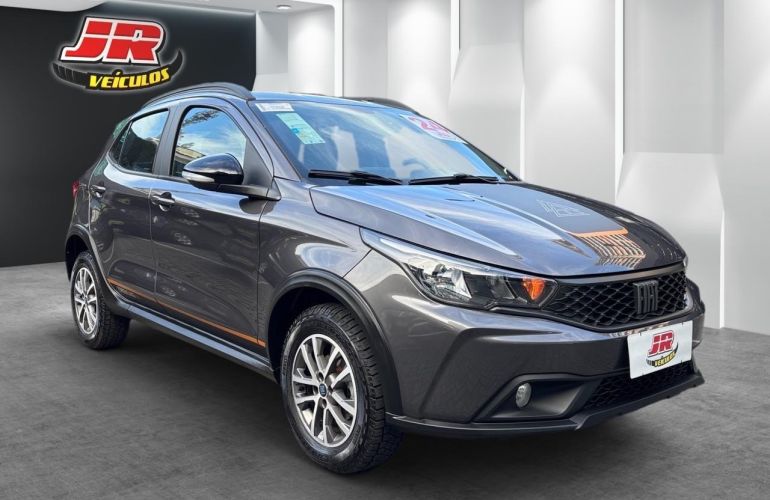 Fiat Argo 1.3 Firefly Trekking - Foto #2