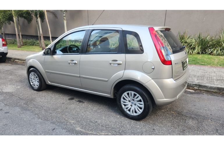 Ford Fiesta 1.6 Rocam Hatch 8V Flex 4p Manual - Foto #4