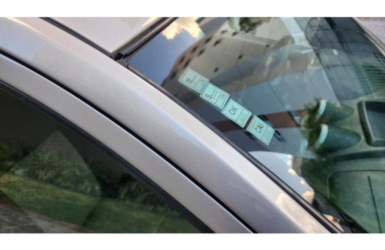 Ford Fiesta 1.6 Rocam Hatch 8V Flex 4p Manual - Foto #8