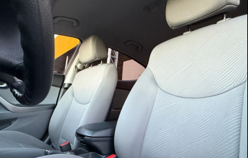 Hyundai Elantra Sedan 1.8 GLS - Foto #6