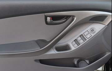Hyundai Elantra Sedan 1.8 GLS - Foto #8