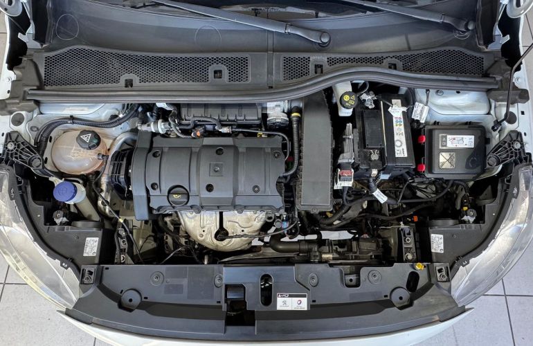 Peugeot 208 1.6 16V Allure - Foto #8