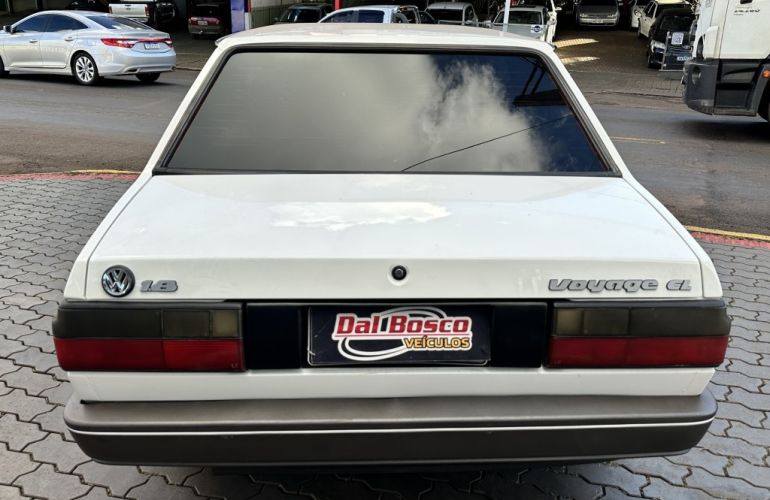 Volkswagen Voyage CL 1.6 - Foto #5