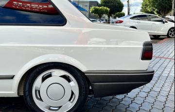 Volkswagen Voyage CL 1.6 - Foto #6