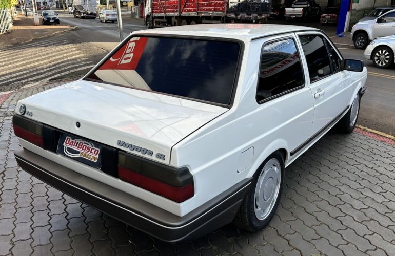 Volkswagen Voyage CL 1.6 - Foto #8