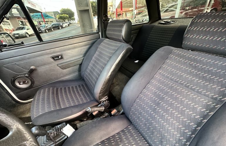 Volkswagen Voyage CL 1.6 - Foto #9