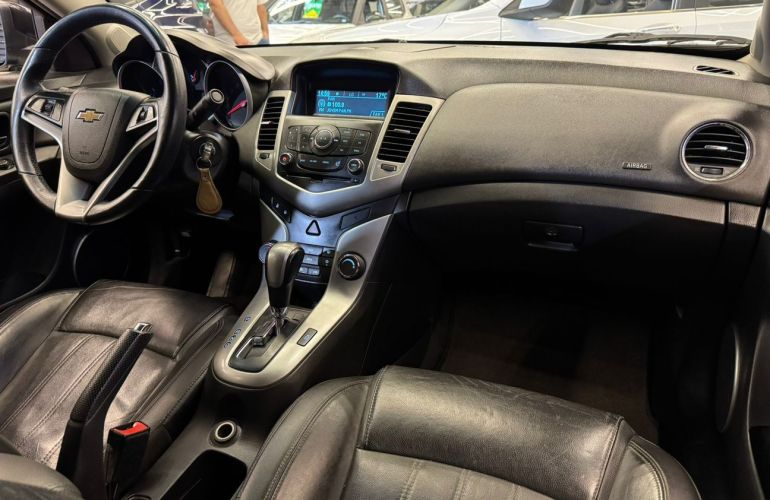 Chevrolet Cruze 1.8 LT 16V Sedan - Foto #9
