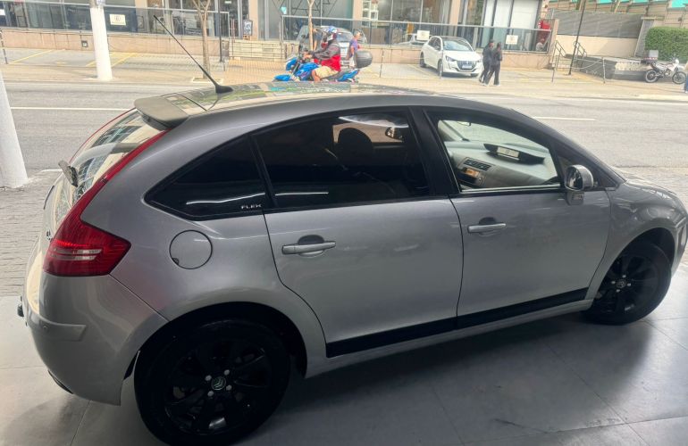 Citroën C4 GLX 1.6 (flex) - Foto #8