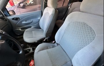 Ford Fiesta Hatch GL Class 1.0 MPi - Foto #7