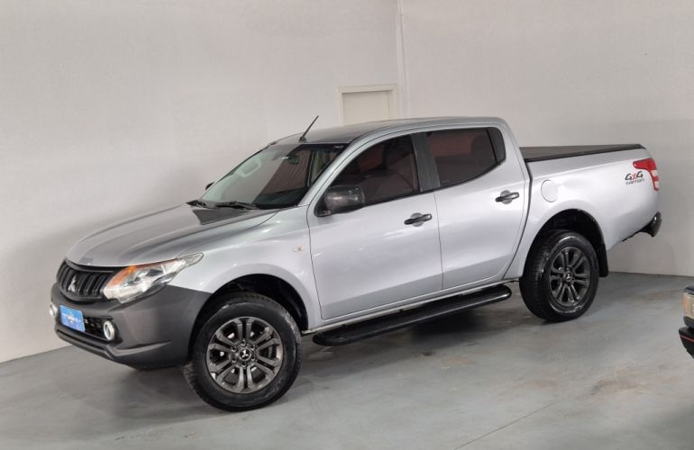 Mitsubishi L200 Triton 2.4 D GL 4WD - Foto #3