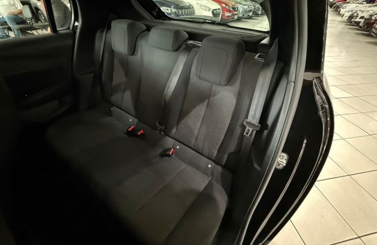 Peugeot 208 1.6 16V Active - Foto #9