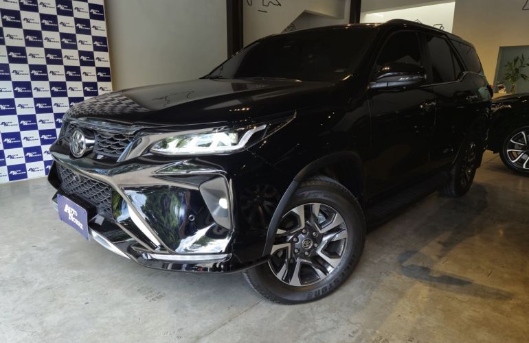 Toyota Hilux Sw4 2.8 D-4d Turbo Diamond 7l 4x4 - Foto #3