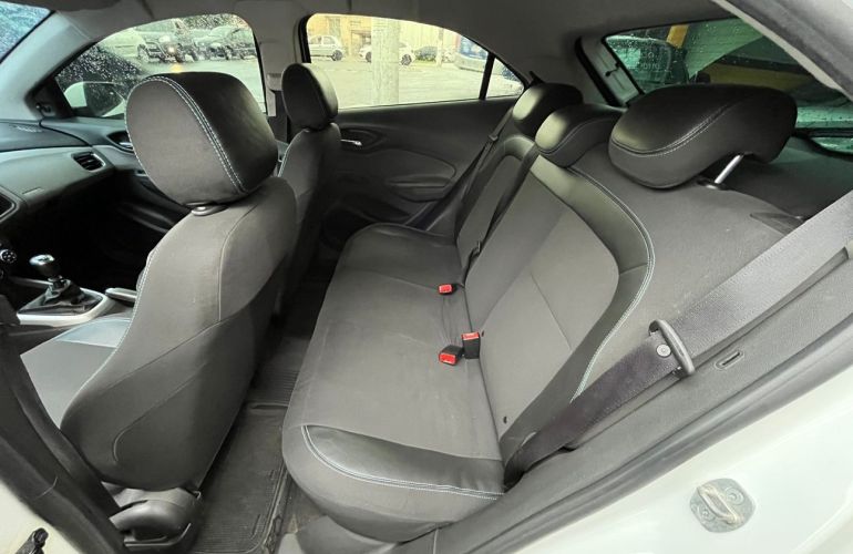 Chevrolet Onix 1.0 MPFi LT 8v - Foto #8