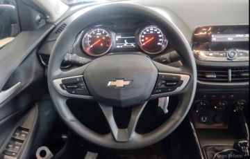 Chevrolet Onix 1.0 - Foto #3