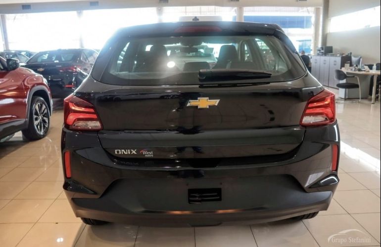 Chevrolet Onix 1.0 - Foto #9