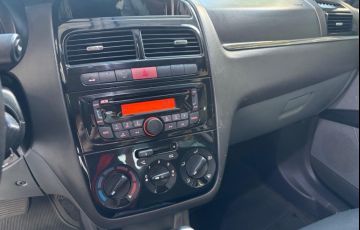 Fiat Linea 1.8 Essence 16v - Foto #9