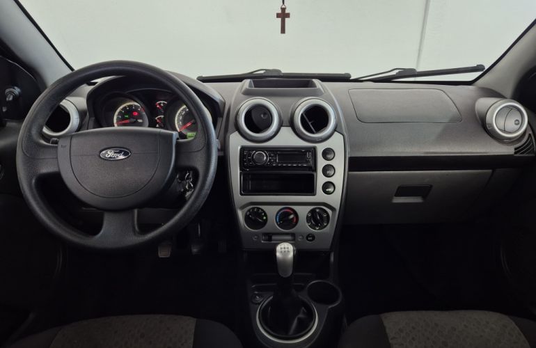Ford Fiesta Hatch Class 1.6 (Flex) - Foto #9