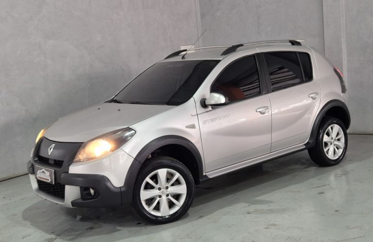 Renault Sandero Stepway 1.6 8V - Foto #3